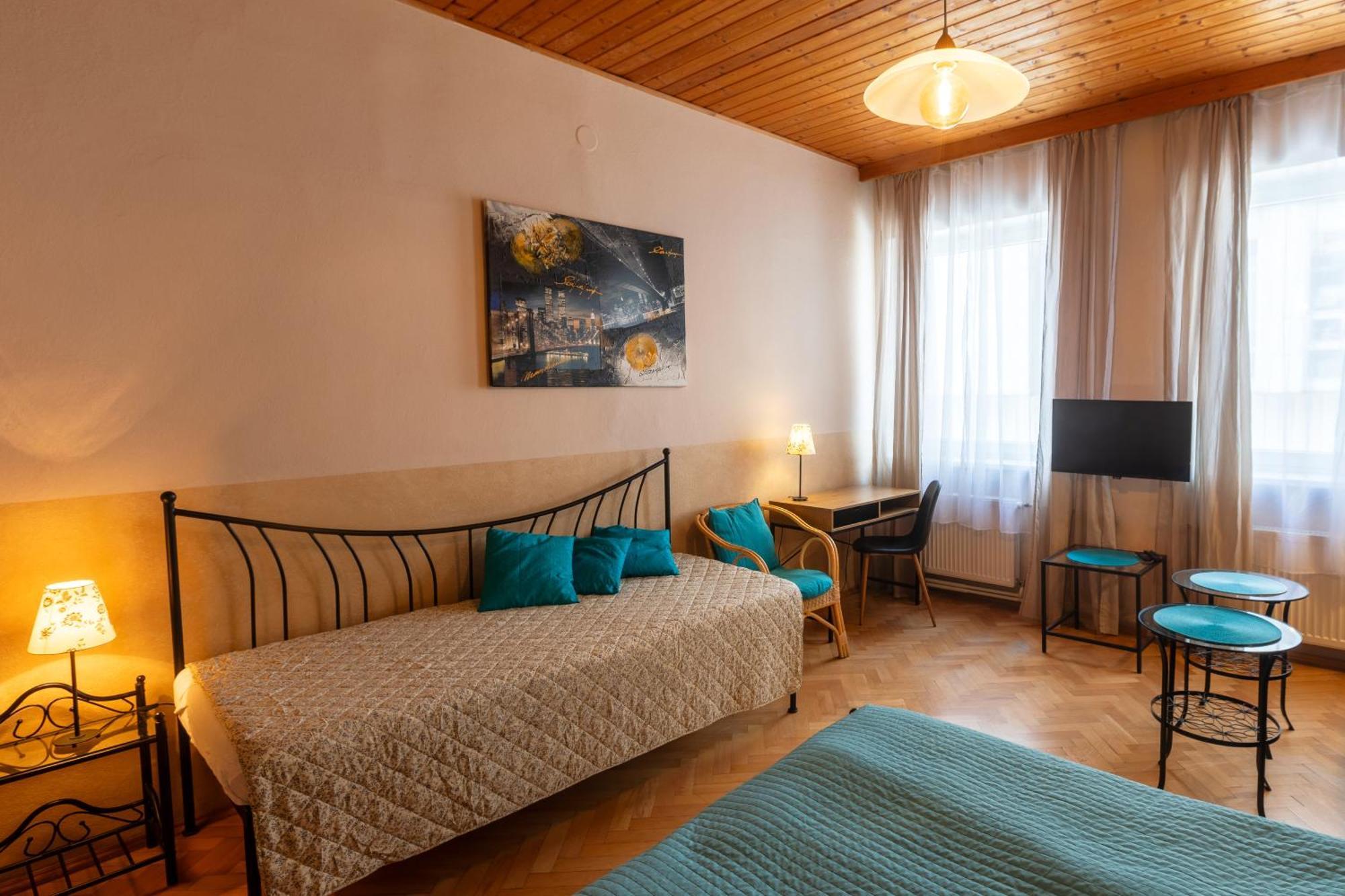 Hotel Atlas Чеське Будєйовіце Екстер'єр фото