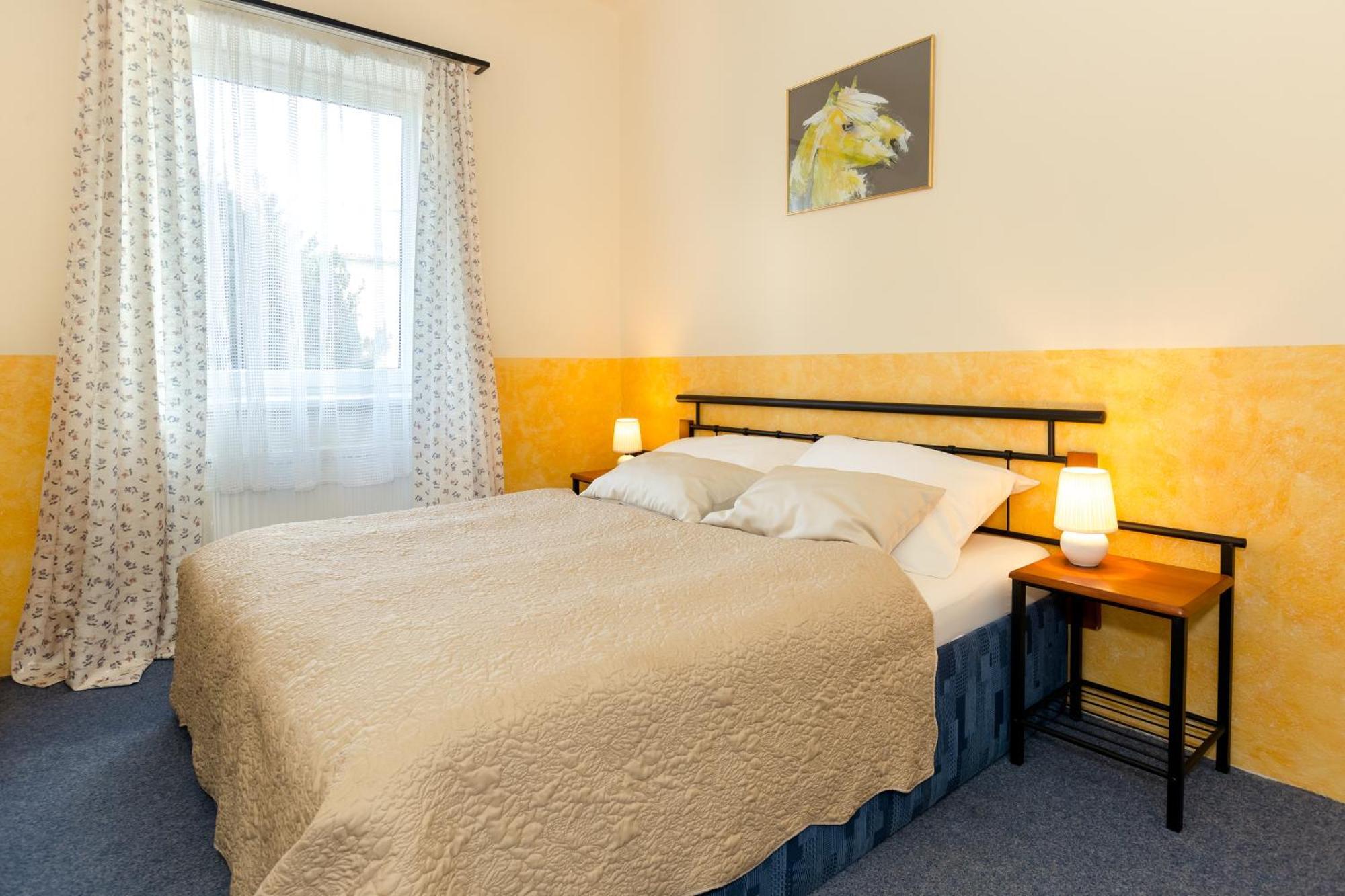 Hotel Atlas Чеське Будєйовіце Номер фото